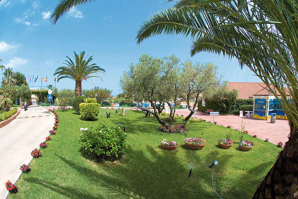 villaggio-hotel-club-la-pace-tropea-esterni