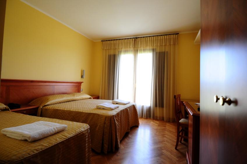 corte-dei-greci-resort-spa-camera2