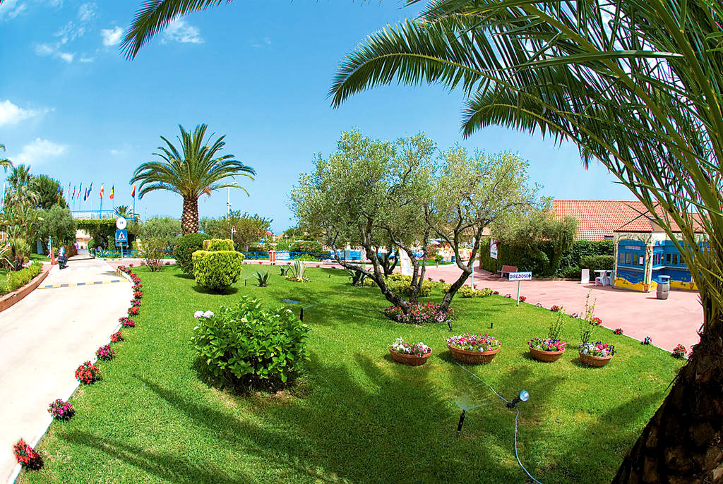 22 VILLAGGIO HOTEL LA PACE